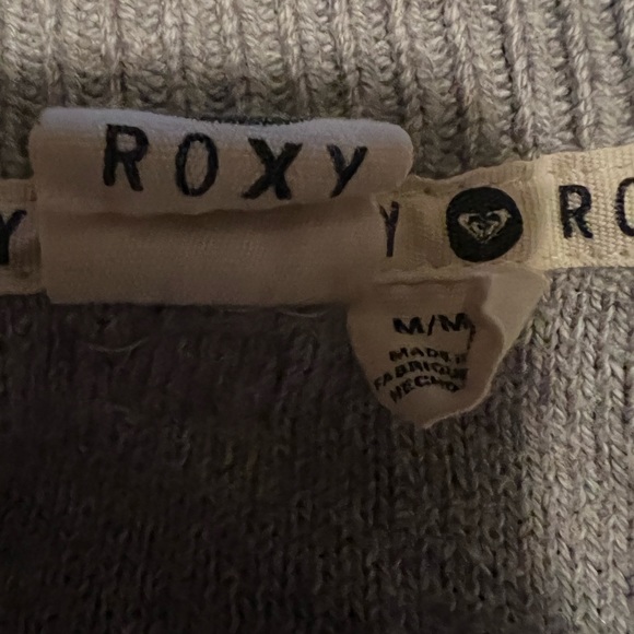 3/$15 Roxy Sweater - Picture 4 of 4
